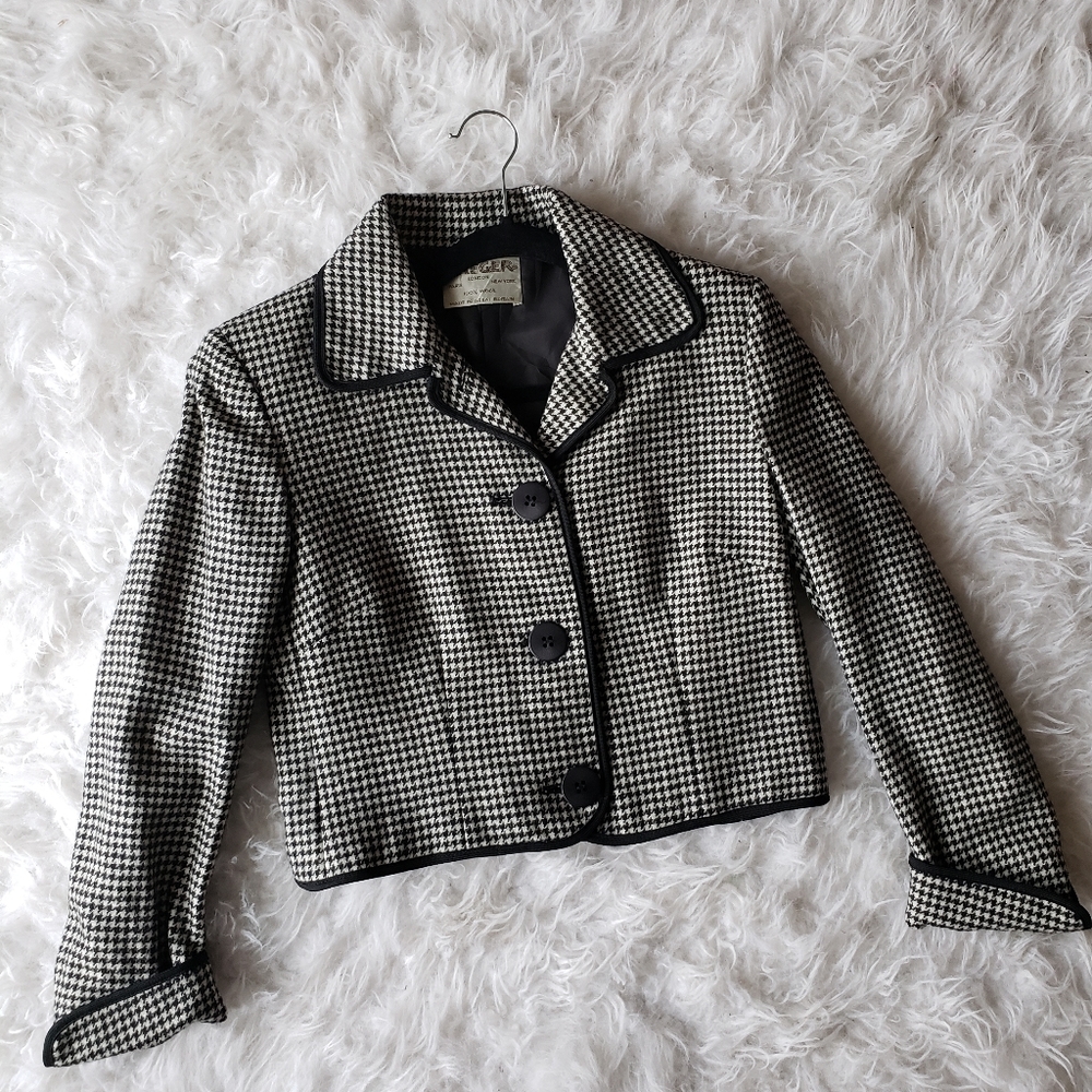 Vintage black and white wool houndstooth blazer